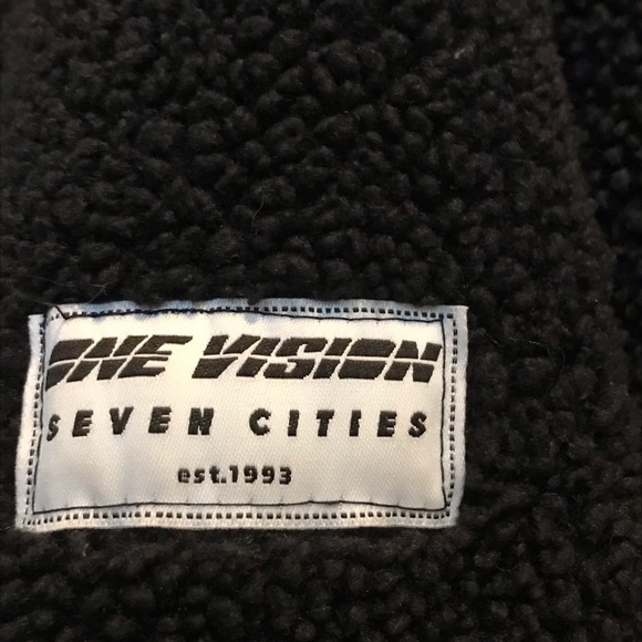 H&M fuzzy crewneck - Picture 3 of 4